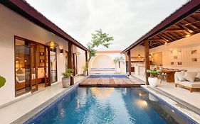 Apple Villa&Suite Seminyak